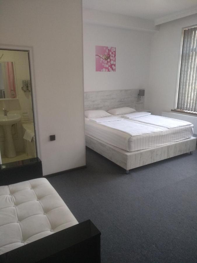 Sakura Inn Fergana Kültér fotó