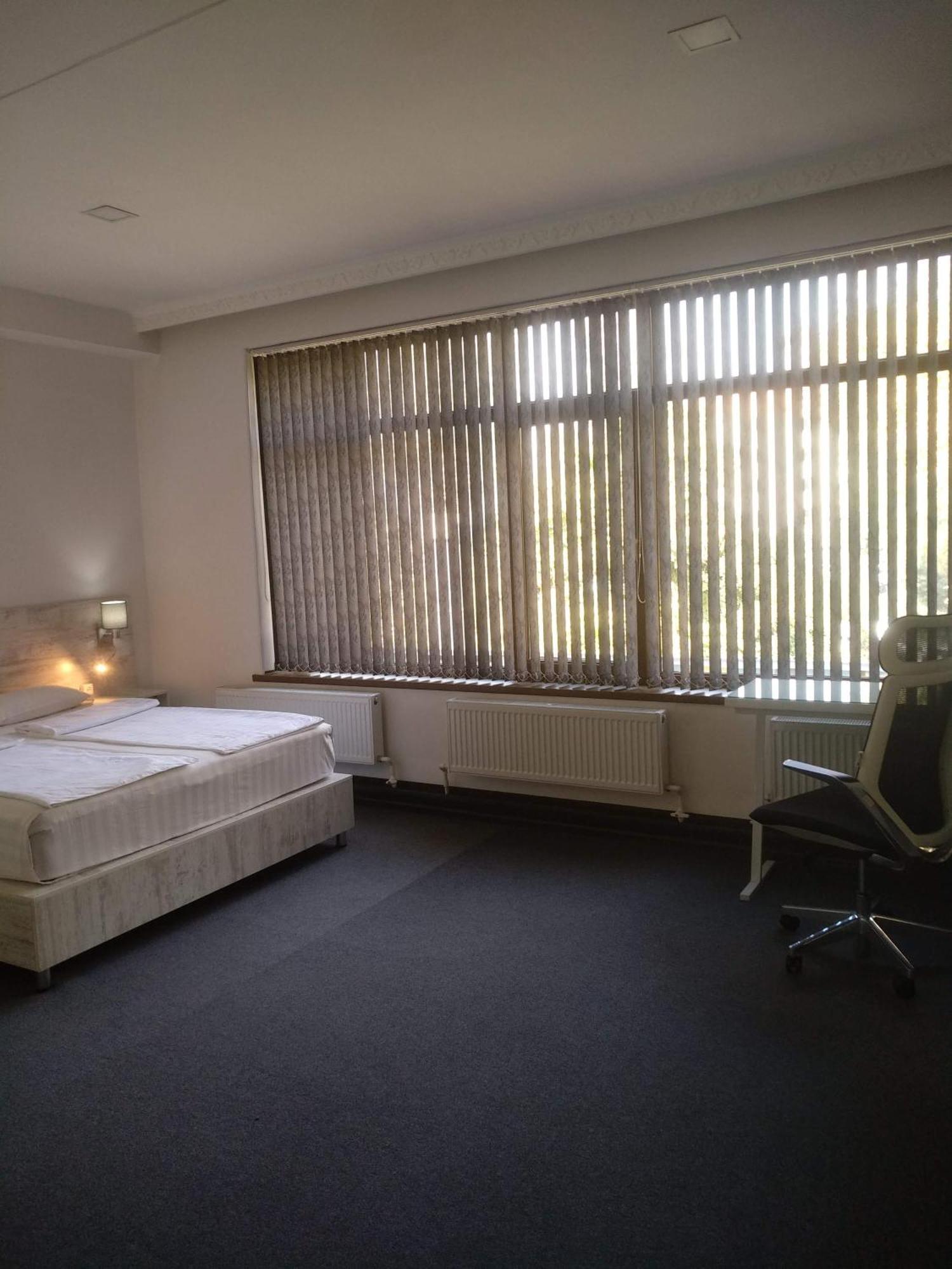 Sakura Inn Fergana Kültér fotó